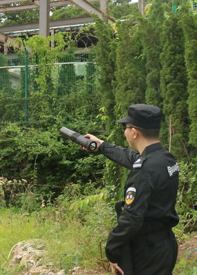 چراغ قوه جی پی اس سیگنال جمر عملکرد آسان با روشنایی قوی 10000LM