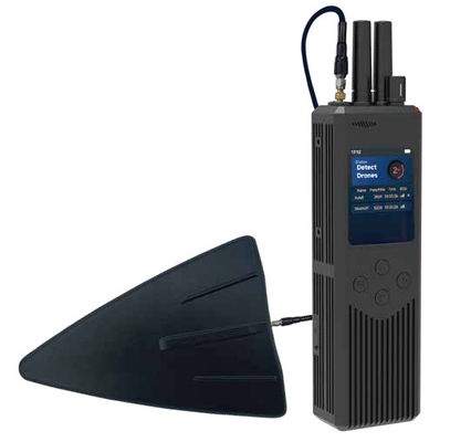 تشخیص و جهت یاب هواپیمای بدون سرنشین دستی با قابلیت تشخیص فاصله تا 800 متر