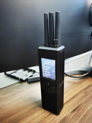 آشکارساز پهپاد دستی مواد ABS تشخیص سیگنال جهت یاب پهپاد